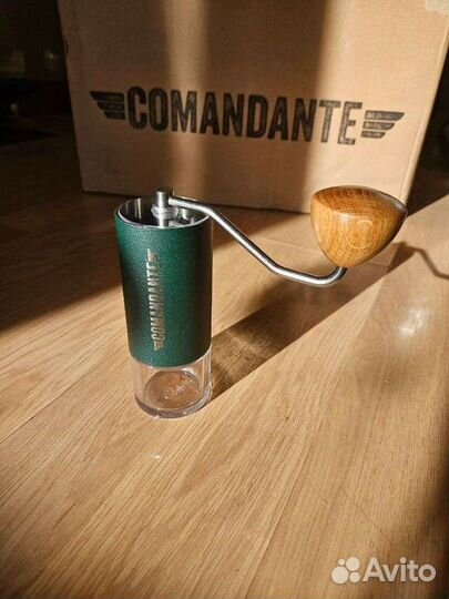 Comandante c40 racing green