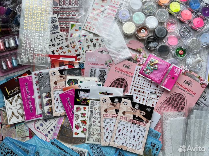 Набор для дизайна ногтей - наклейки, втирка и тд
