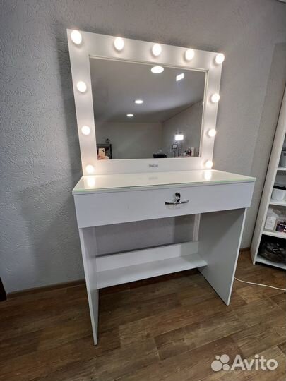 Гриммерный стол