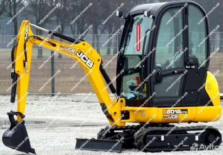 Стекло для мини-экскаватора Jcb 8018 cts