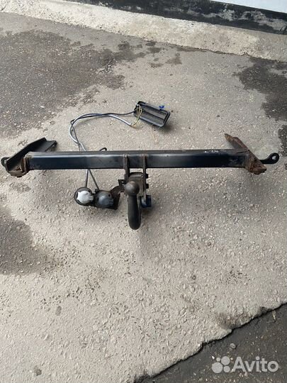 Фаркоп Шевроле Круз хэтчбек