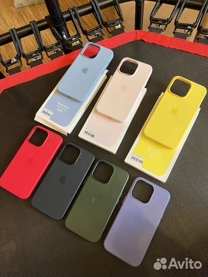 Чехол на iPhone 13 pro magsafe