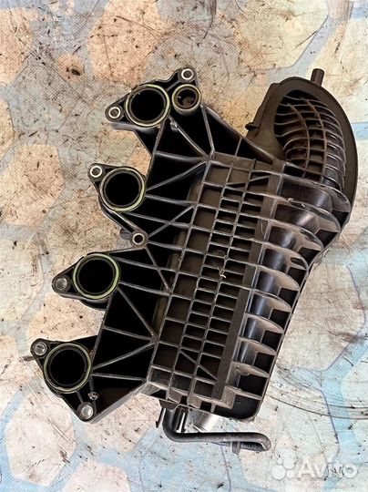 Коллектор впускной 03F129711F