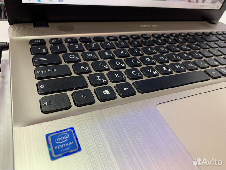 Ноутбук Asus X451S Pentium/GeForse 810M/4Gb/500Gb