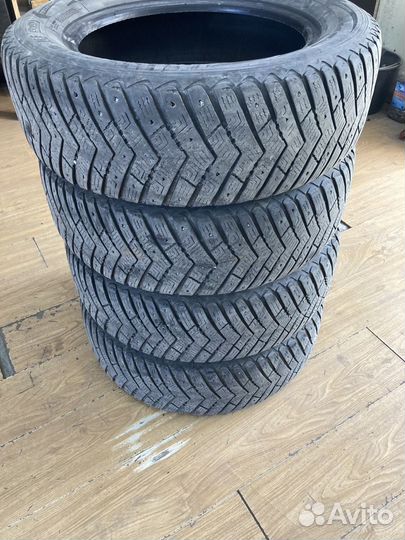 Goodyear UltraGrip Ice Arctic SUV 215/65 R17