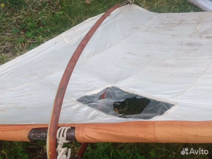 Парус для виндсерфинга