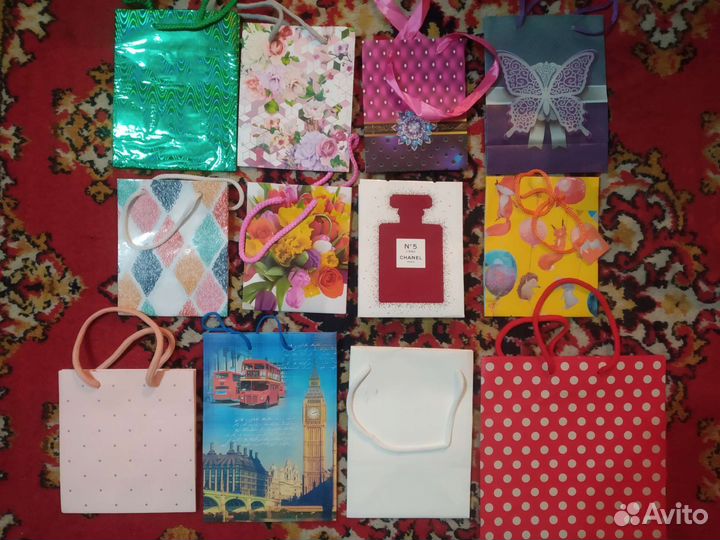 Пакеты бумажные подарочные