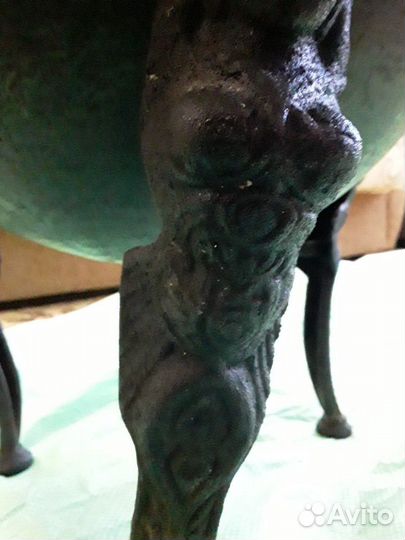 Подставка под казан или журнальный столик художест