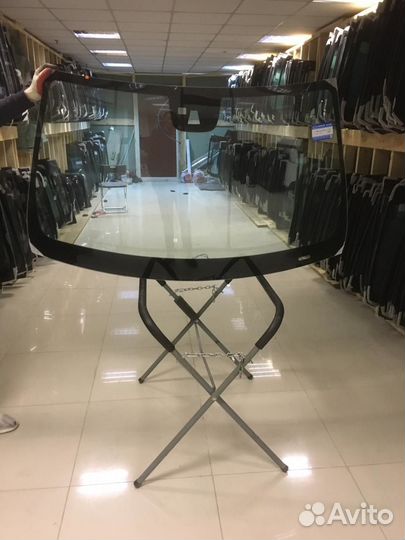 Лобовое стекло на Мерседес 211 Mercedes w211