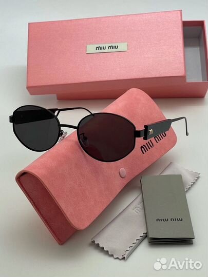 Солнцезащитные очки miu miu