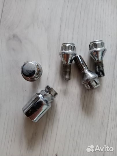 Болты секретные