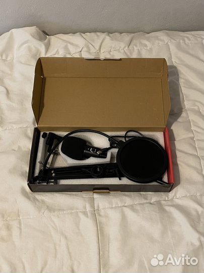 Микрофон студийный