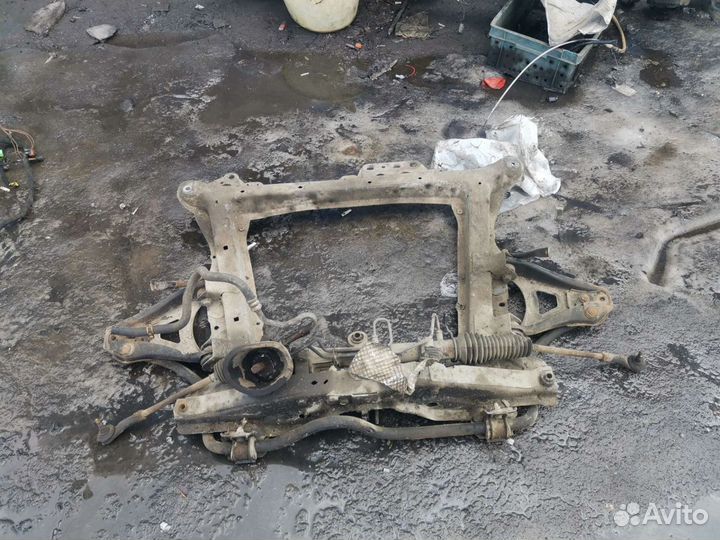 Подрамник двигателя renault symbol kangoo