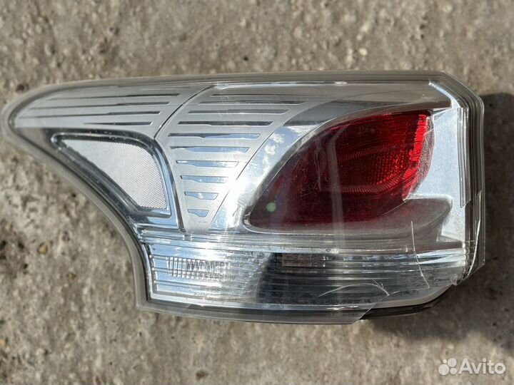 Фара задняя левая misubishi outlander