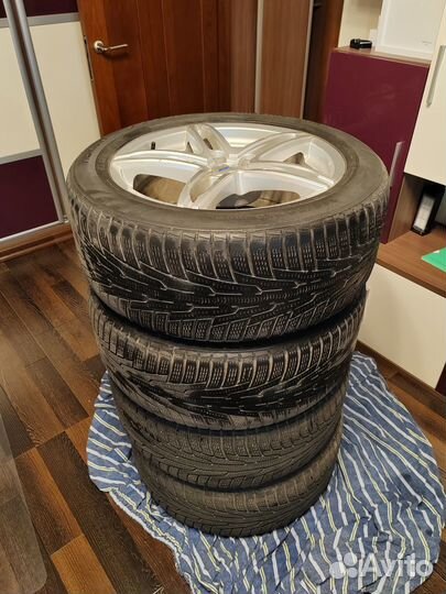 Зимние колеса 245/50R18 Hakka R