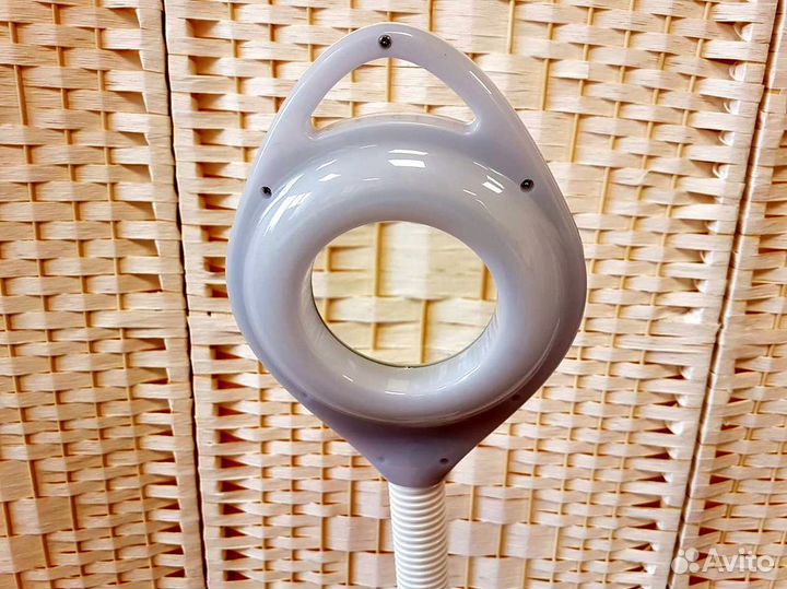 Лампа лупа с регулировкой