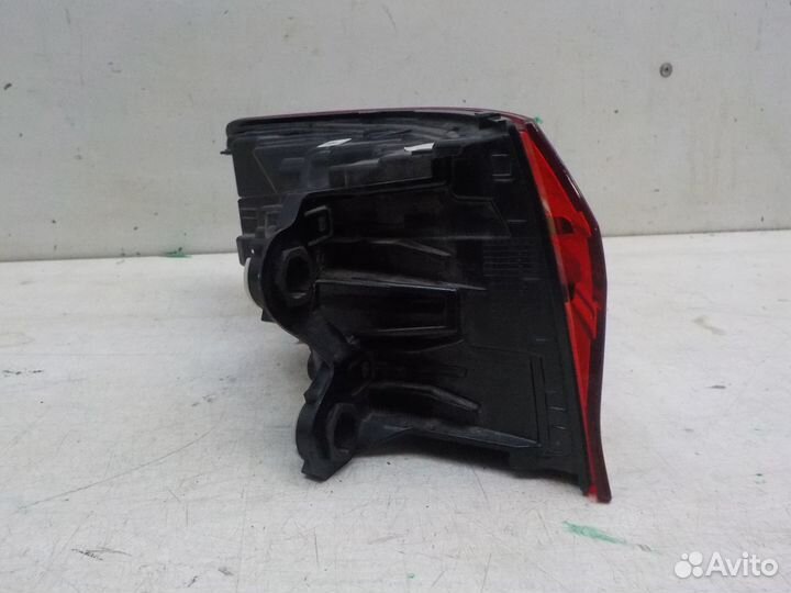 Б/У Фонарь задний правый наружный Audi A4 (B9)