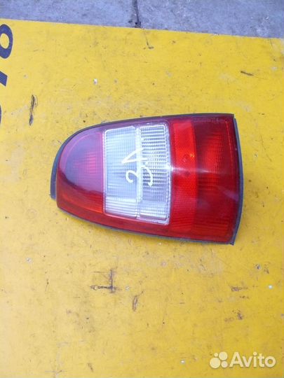 Фонарь левый для Opel Vectra B Универсал