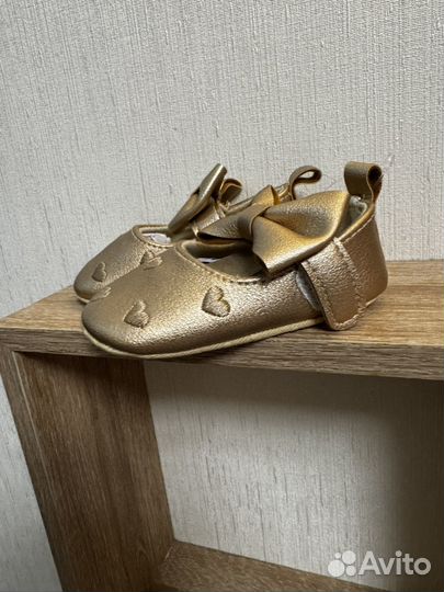 Босоножки нарядные на первый шаг