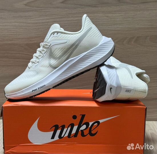 Кроссовки Nike air zoom