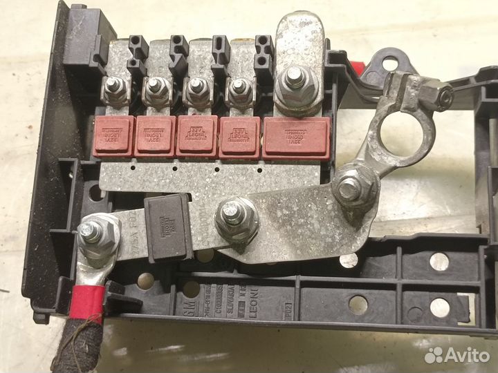 Opel Astra J 2015 блок предохранителей аккумулятор