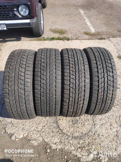 Dunlop SP Winter Ice 01 235/65 R17 108T