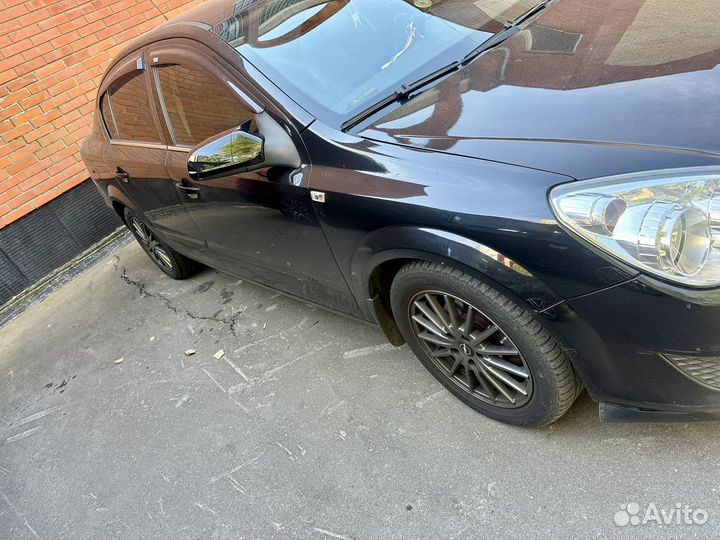 Накладка зеркала Опель астра н