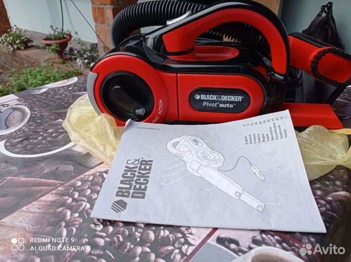 Автомобильный пылесос Black&Decker PAV 1205