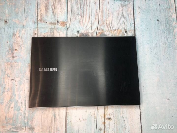 Ноутбук Samsung RAM 4 GB/ HDD 250 гб