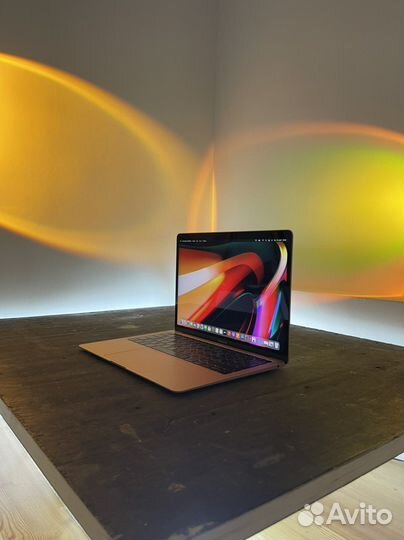 MacBook Air 13 Gold