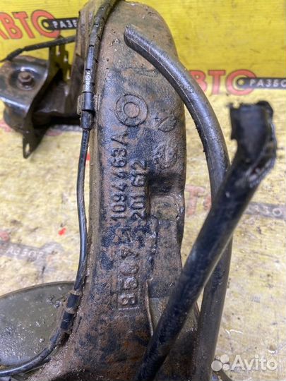 Кулак задний левый Bmw 3-Series E46 M43B19 1998