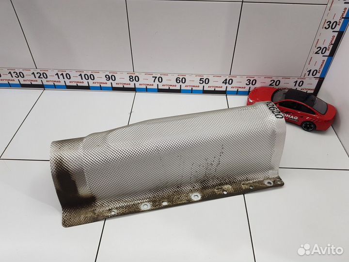 Экран тепловой центральный (Geely Monjaro)