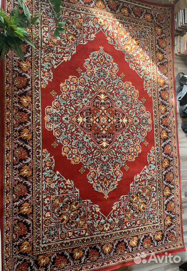 Ковер шерстяной