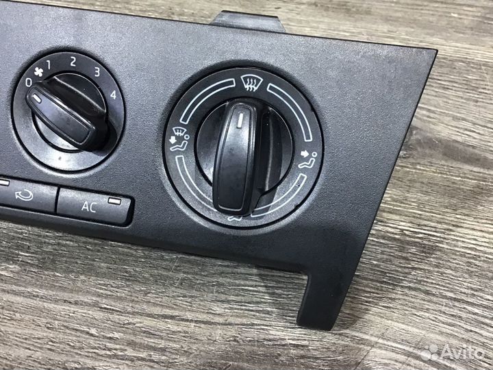 Блок печки под кондиционер Skoda Rapid