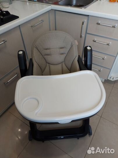 Стульчик шезлонг для кормления Peg Perego Siesta