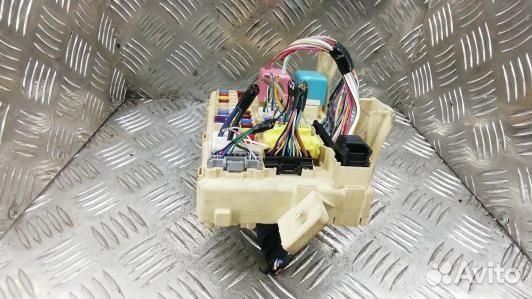 Блок предохранителей toyota corolla verso 2 (SBN03