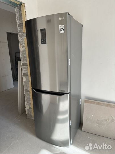 Холодильник LG