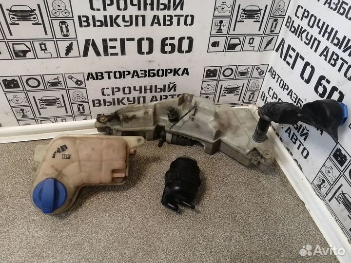 Бачок для Audi A6 C6