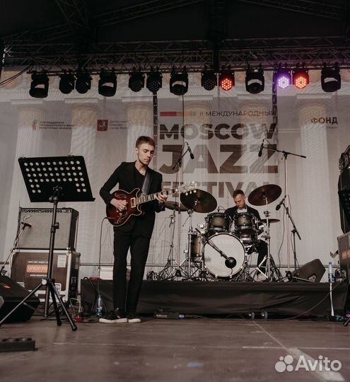 Уроки игры на гитаре(электрогитаре)