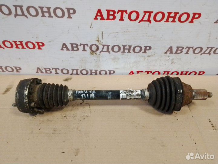 Полуось привод передний левый Skoda Fabia 2 1.2