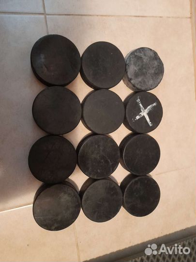 Хоккейные шайбы