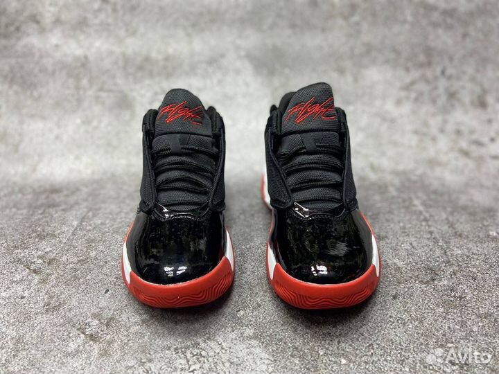 Кроссовки Nike Air Jordan Max aura 4