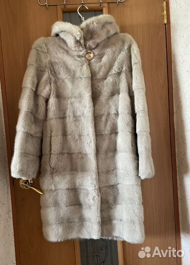 Шуба норковая с капюшоном 42 44