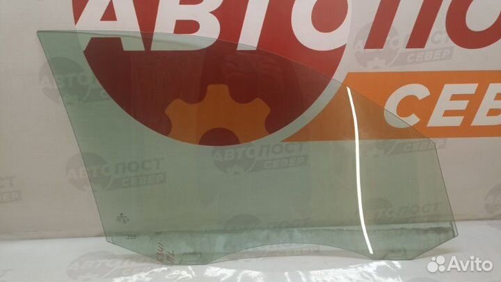 Стекло двери переднее левое Volkswagen Tiguan 5N1