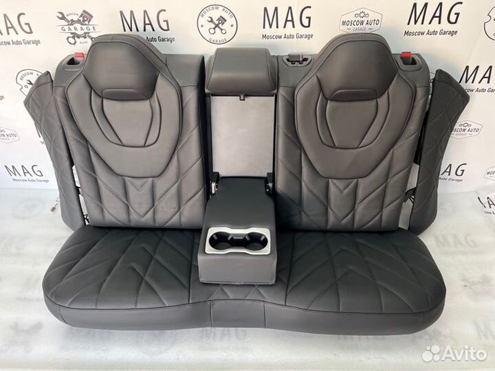 Сиденья задние Bmw Xm G09 S68X 2022