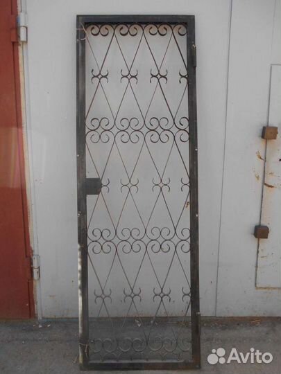 Дверь решетчатая