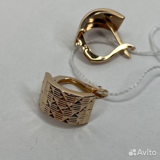 Золотые серьги 1,77 гр