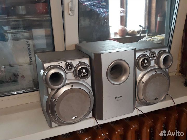Акустические колонки JVC с саббуфером