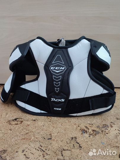 Нагрудник хоккейный ccm jr