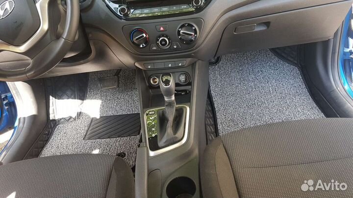 Автомобильные коврики в салон 3D